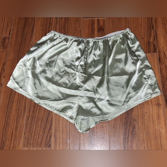 🍃 3 for 36 - Small - Light Lime Green Pajamas - Picture 3 of 7